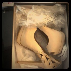 Selling Naples high hills